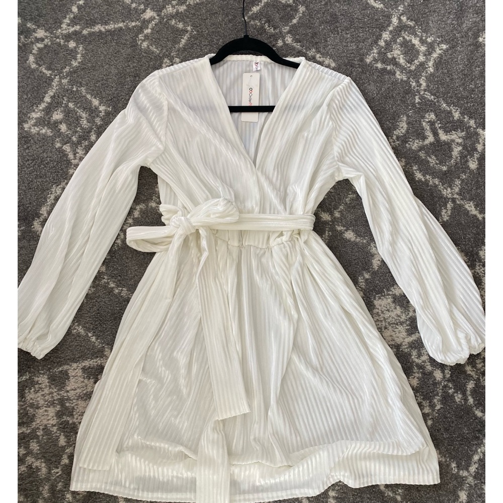 White  maternity dress